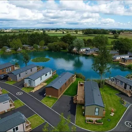Lakefront 5 Star Country Park Private Fishing Free Parking M 別荘 Little Habton