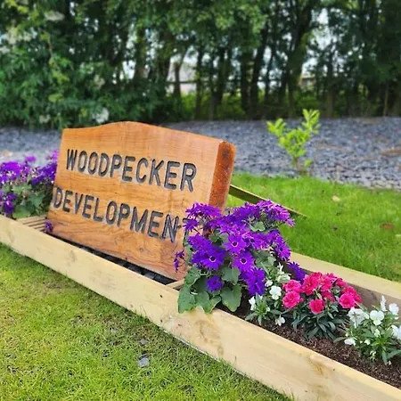 Lakefront 5 Star Country Park Private Fishing Free Parking M