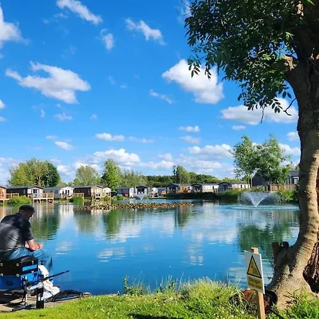 Prázdninový dům Lakefront 5 Star Country Park Private Fishing Free Parking M